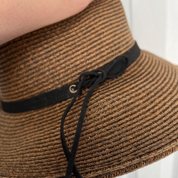 Lucky brand woman’s brown straw hat with string accent OSFM - Picture 9 of 11
